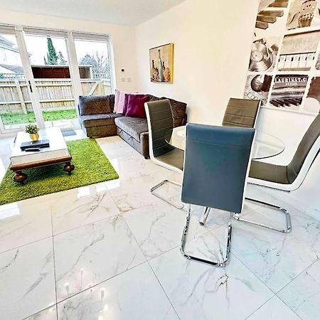 Paradigm House, Stunning 2-Bedroom Apartment 1, Free Parking, Oxford Kültér fotó